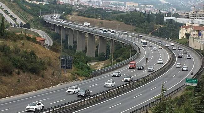 Tatilcilerin dönüşü sürüyor