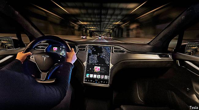 Tesla yıllardır beklenen özelliğin müjdesini verdi!