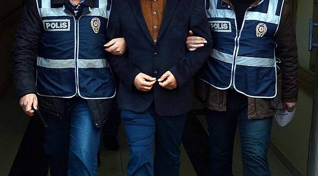 20 polis gözaltına alındı