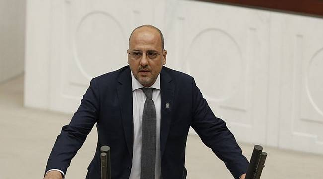 Ahmet Şık hakkındaki dava durduruldu