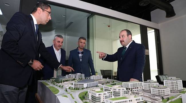 Bakan Varank'tan Bilişim Vadisi'ne ziyaret