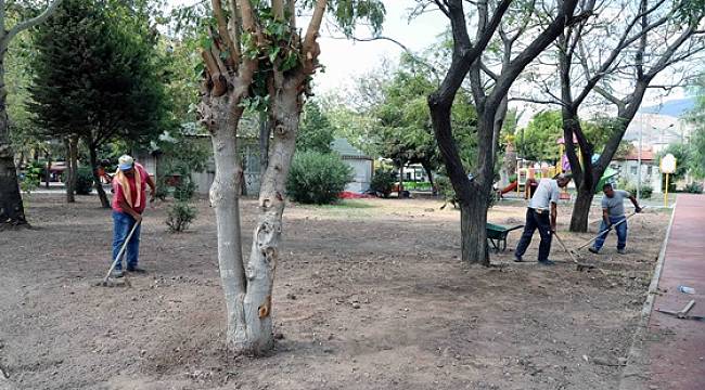 Bayraklı'nın parklarına akıllı sulama sistemi