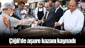 Çiğli’de aşure kazanı kaynadı