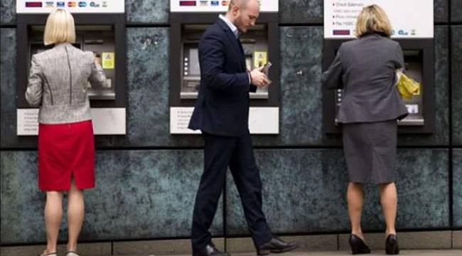 Dev banka 800 şubesini kapatıp 26 bin 500 kişiyi işten çıkaracak
