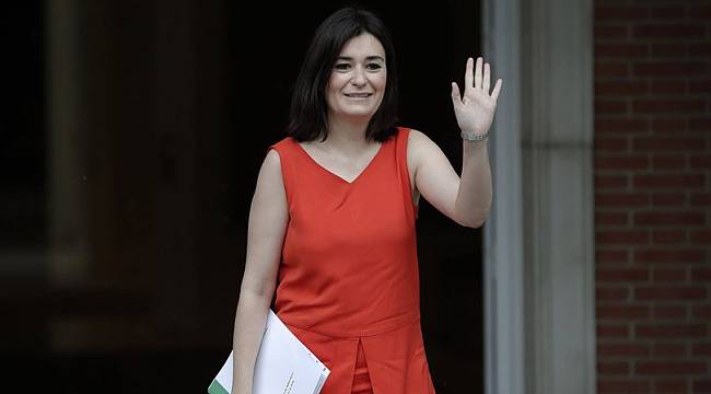 Diploması sahte çıkan İspanyol bakan istifa etti!