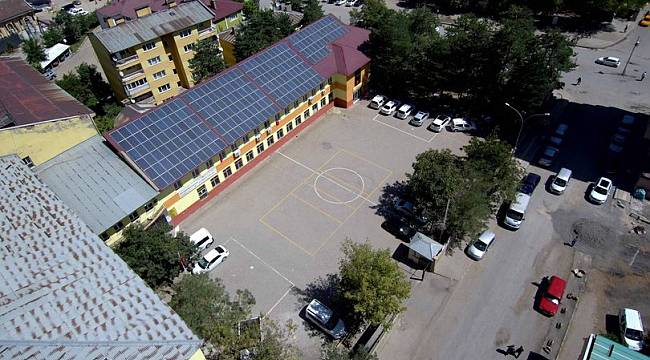 Elektrik üreten okul 4 yılda 240 bin lira kazandı