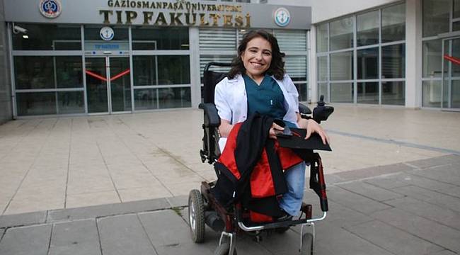 Engelli Sare'nin örnek başarısı...