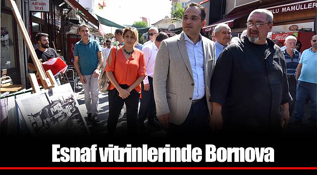 Esnaf vitrinlerinde Bornova