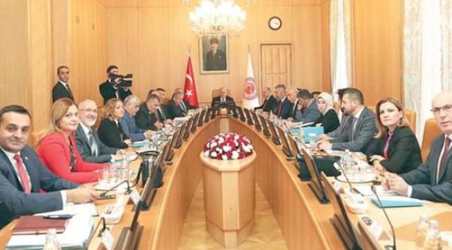 İçtüzükte uzlaşma