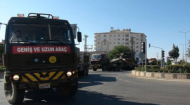 Kilis'te askeri sevkiyat sürüyor