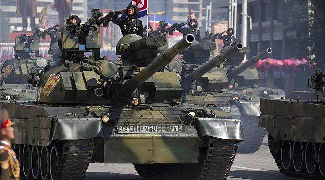 Kim izledi, Kuzey Kore 70. yılını 'füzesiz' kutladı!