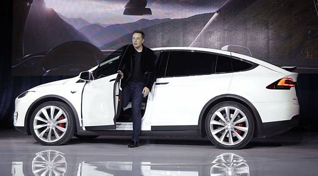 Musk'ın koltuğu sallanıyor