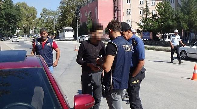 Okul çevrelerine güvenlik operasyonunda 568 kişi yakalandı