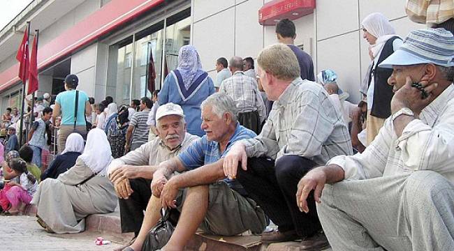 SSK, isteğe bağlı sigorta uygulamasını yürürlükten kaldırdı; CHP'li Tekin: 400 bin kişinin emekliliği iptal edilmiş