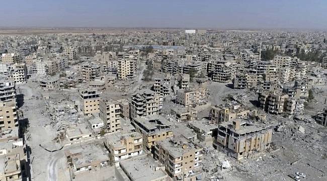 Terör örgütü YPG'den Rakka'da 'sokağa çıkma yasağı'