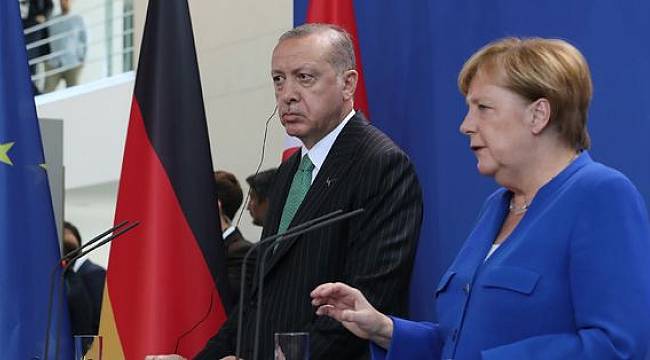 Toplantıda gergin an! Bir kişi dışarı çıkarıldı