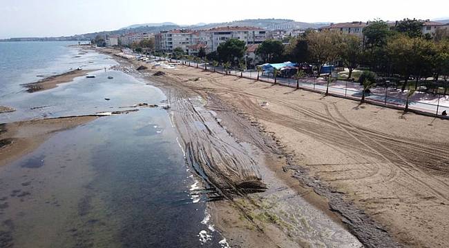 Yalova'da deniz suyu 25 metre çekildi