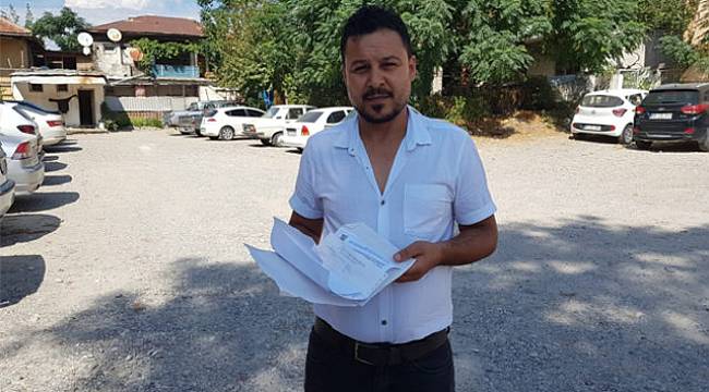 Yeni kimliği almaya gitti! Hayatının şokunu yaşadı