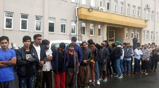 131 düzensiz göçmen operasyonla yakalandı