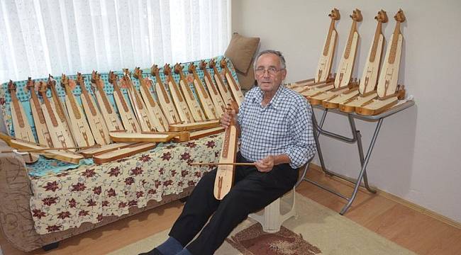 57 yıldır kemençe yapıyor, sadece bir parça çalabiliyor