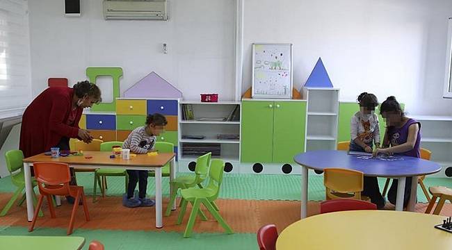 Anneleri kemoterapi görürken emin ellerde olacaklar