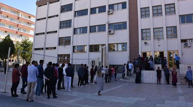 Atatürk'e hakaret ettiği iddia edilen öğretmen gözaltına alındı