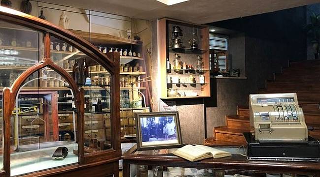 Atatürk'ün eczanesi müze olarak açıldı