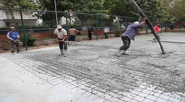 Bayraklı'da basketbol sahaları yenileniyor