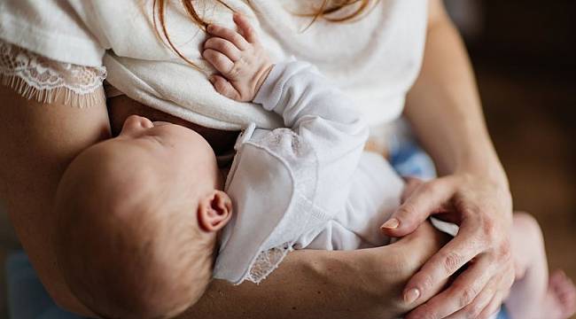 Bebek nasıl emzirilir? İşte doğru emzirmenin püf noktaları
