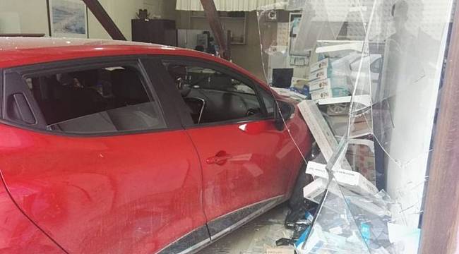 Bir an daldı! Kendini dükkanın içinde buldu