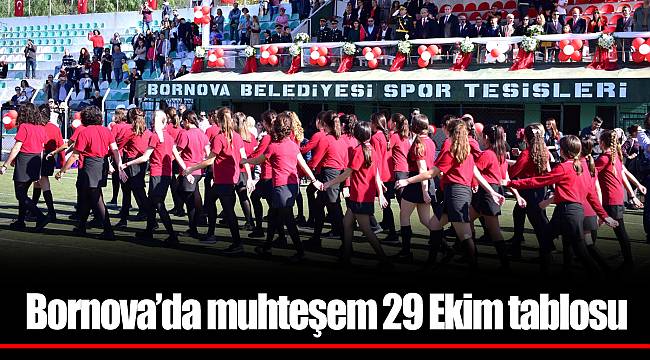 Bornova’da muhteşem 29 Ekim tablosu