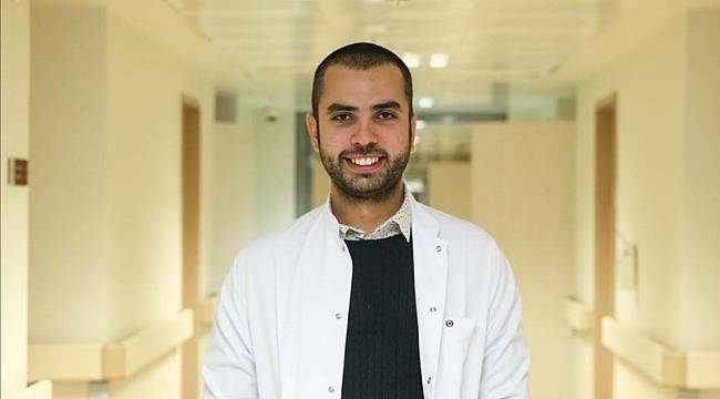 Doğduğu hastanede şifa dağıtıyor