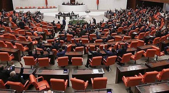 Emeklilikte yaş önergesi rededildi