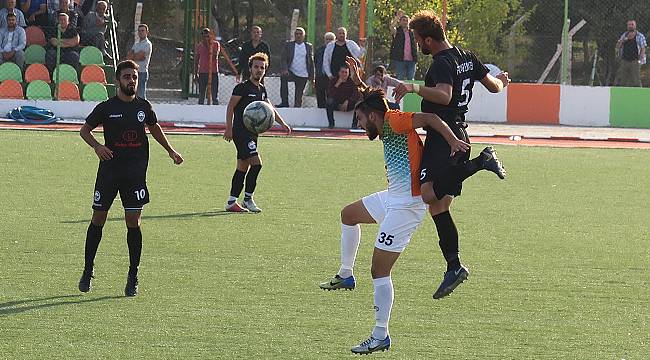 Foça Belediyespor 3’te 3 yaptı
