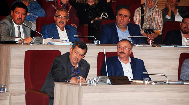 Gaziemir Belediyesi bütçesi tartışma yarattı