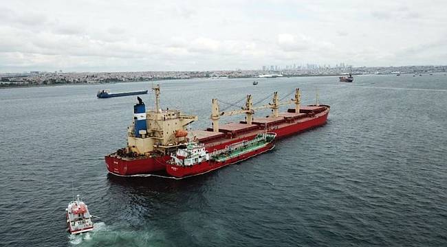 İstanbul'da geminin yakıtı denize taştı