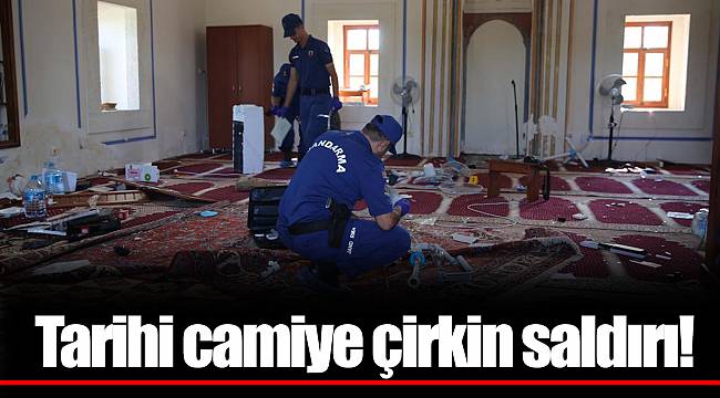 Tarihi camiye çirkin saldırı!