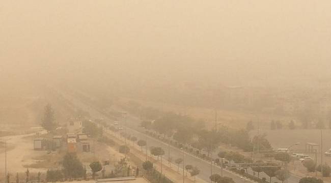 Toz bulutu Gaziantep ve Şanlıurfa'da yaşamı olumsuz etkiliyor