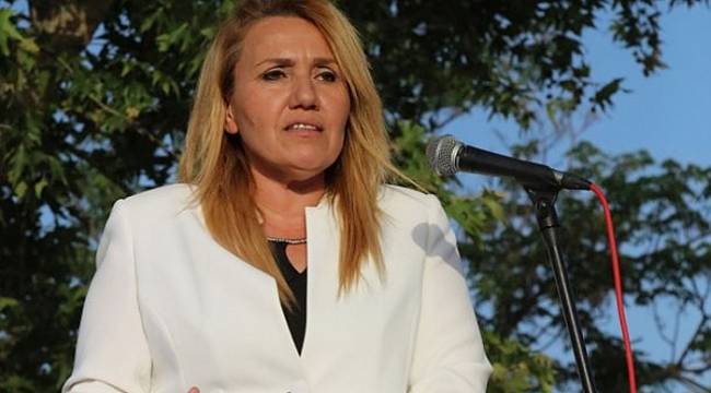 Uyar, ‘Bir kez daha varım’ dedi