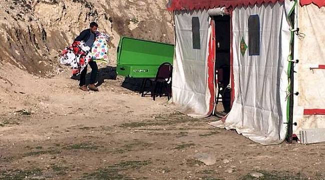Üzerine dolap devrilmesi sonucu ölen küçük Zerin son yolculuğuna uğurlandı