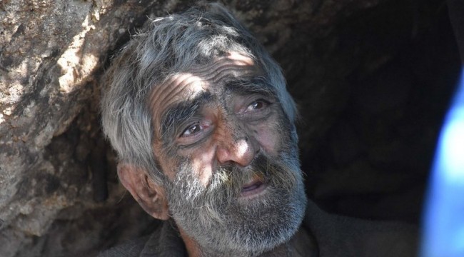 40 yıldır mağarada yaşıyor, geçmişini saklıyor!