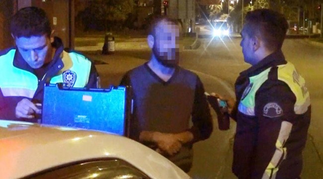 Alkolmetreye üflememek için yalvardı: Hayatımı bitirirsiniz