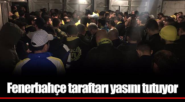 Fenerbahçe taraftarı yasını tutuyor