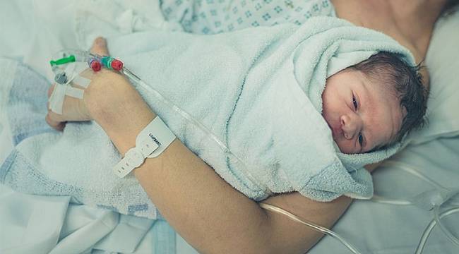 Fransa'da kolsuz ve bacaksız doğan bebekler ile ilgili soruşturma!