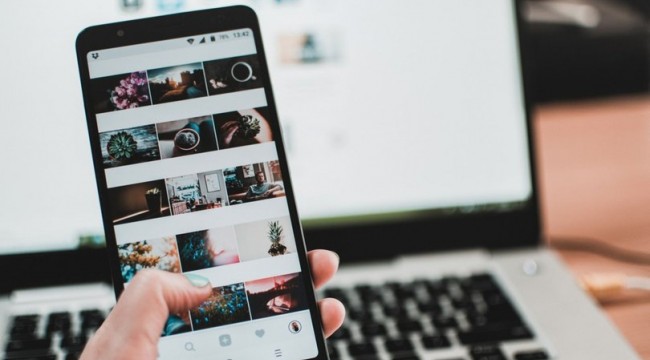 Her 10 kişiden 7'si haftasonu iş telefonlarını cevaplıyor