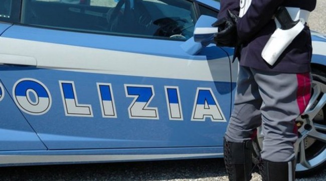 İtalya'da bir kişi 20 kişiyi rehin aldı!