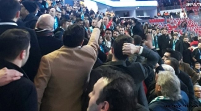 AK Parti Aday Tanıtım Toplantısınında Kavga