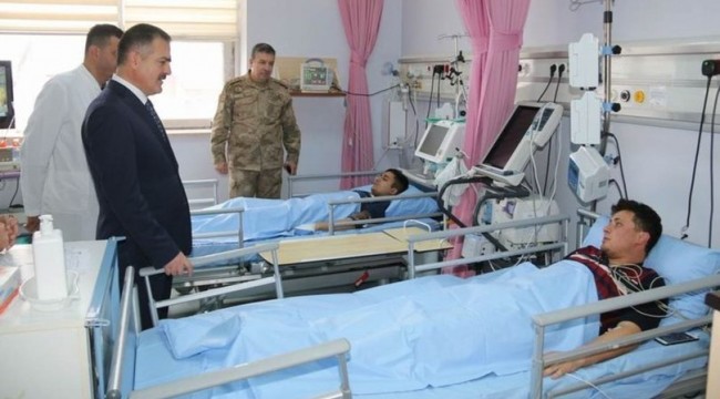 Hakkâri'de askeri üs bölgesine yıldırım düştü: 6 yaralı!