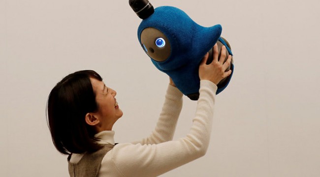Japonya'da yapay zekalı 'sevgi robotu' üretildi
