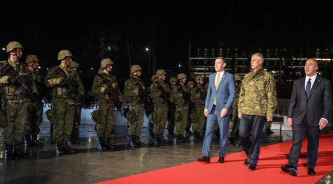 NATO ve AB’nin karşı çıktığı Kosova ordusu için devlet töreni düzenlendi